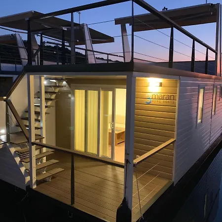 Floating House - Arena 2 * Pola