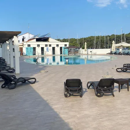 Floating House - Arena 2 Pola