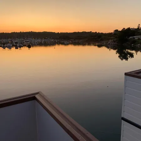 Floating House - Arena 2