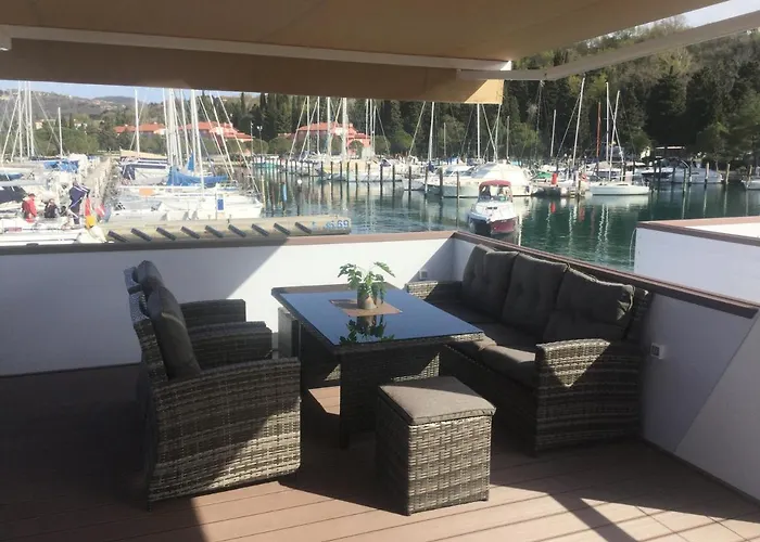 Vakantiehuis Floating House - Arena 2 *