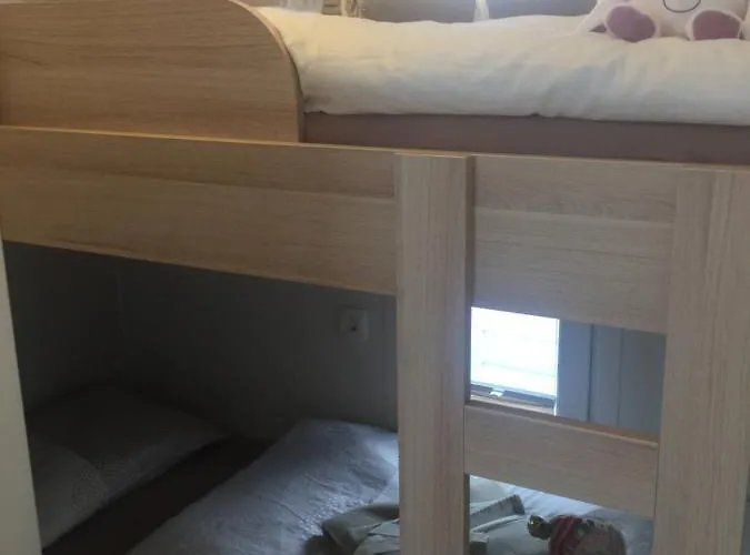 Floating House - Arena 2 Vakantiehuis *