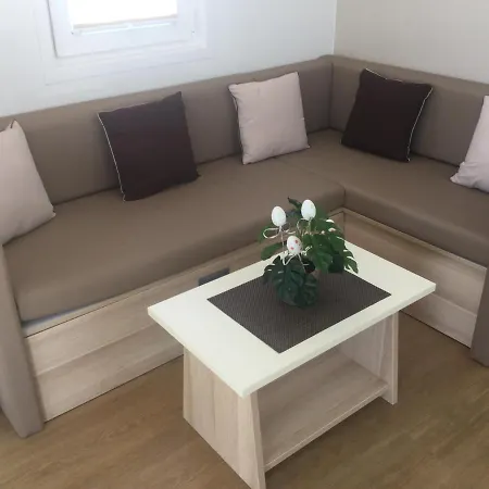 Floating House - Arena 2 Vikendica