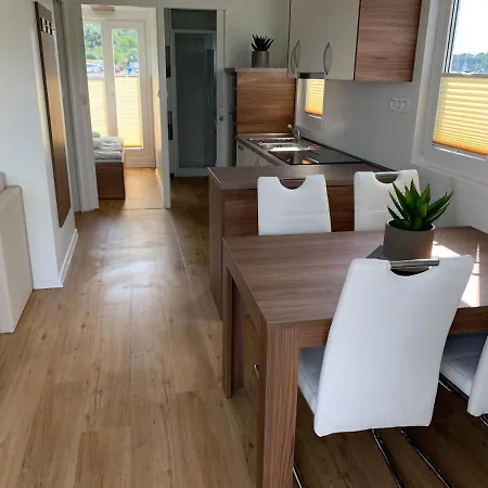 Floating House - Arena 2 Pula